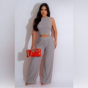 Women’s Gray Textured 2-Piece Sleeveless Crop Top Pants Outfit Set